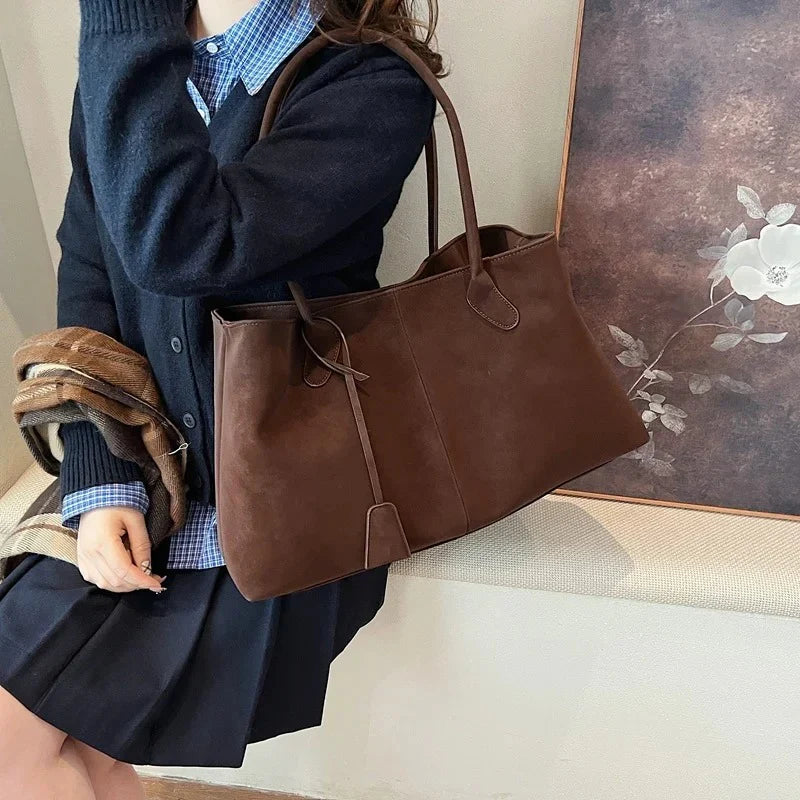 Helena | Maxi Taschen